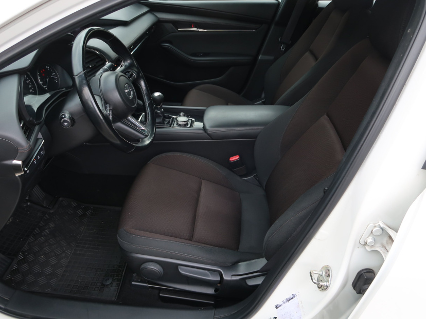Mazda 3, 2021