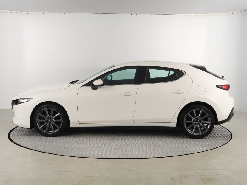 Mazda 3, 2021