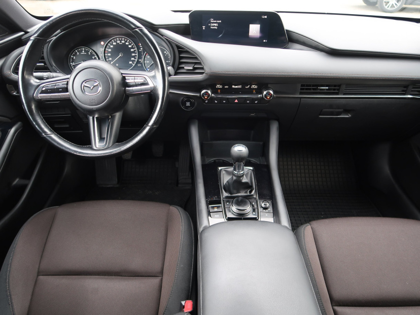 Mazda 3, 2021