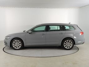 Volkswagen Passat - 2023