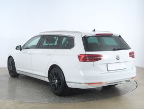 Volkswagen Passat - 2016