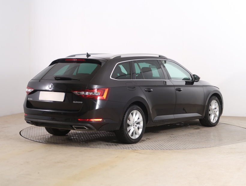 Škoda Superb, 2016