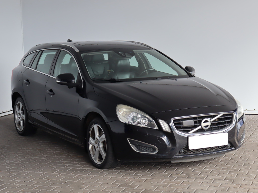 Volvo V60, 2011