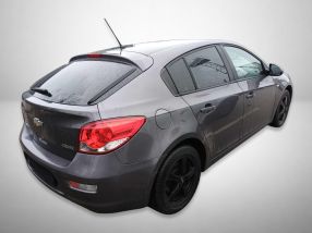 Chevrolet Cruze - 2012