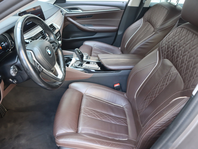 BMW 5, 2018