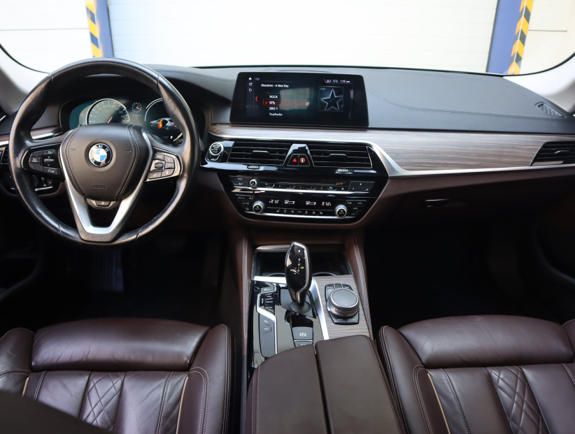 BMW 5, 2018
