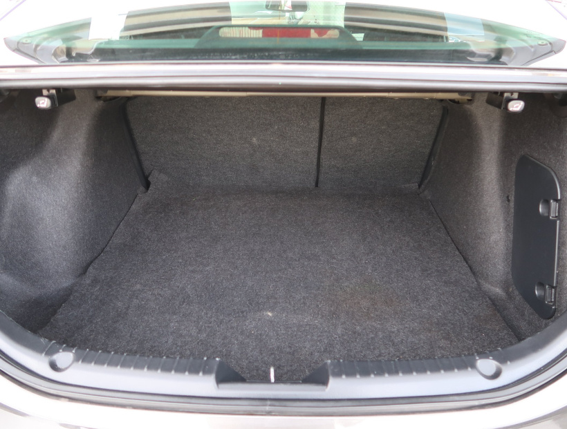 Mazda 3, 2015