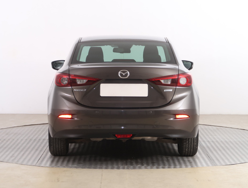 Mazda 3, 2015