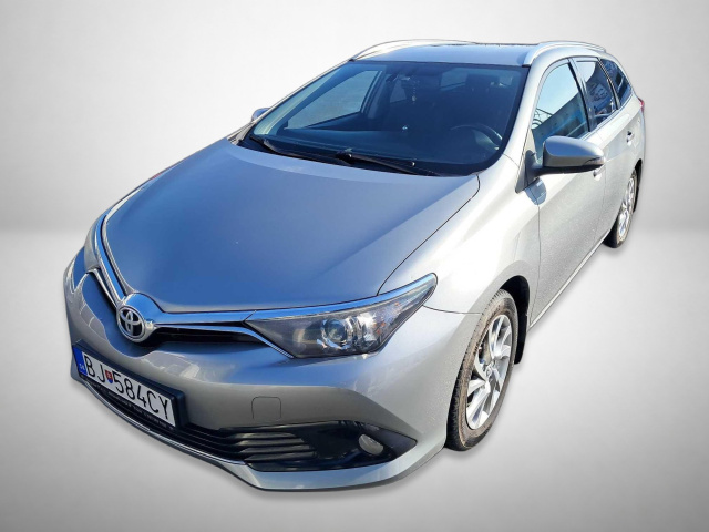 Toyota Auris 2015