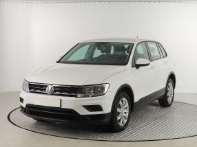 Volkswagen Tiguan - 2016
