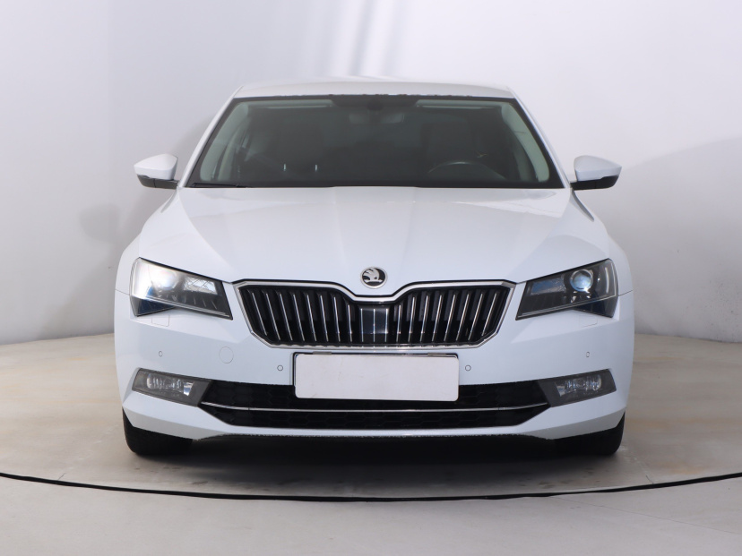 Škoda Superb, 2015