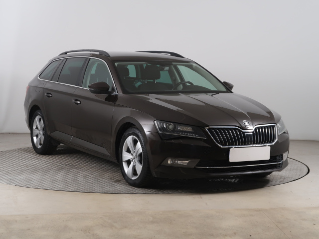 Škoda Superb 2016