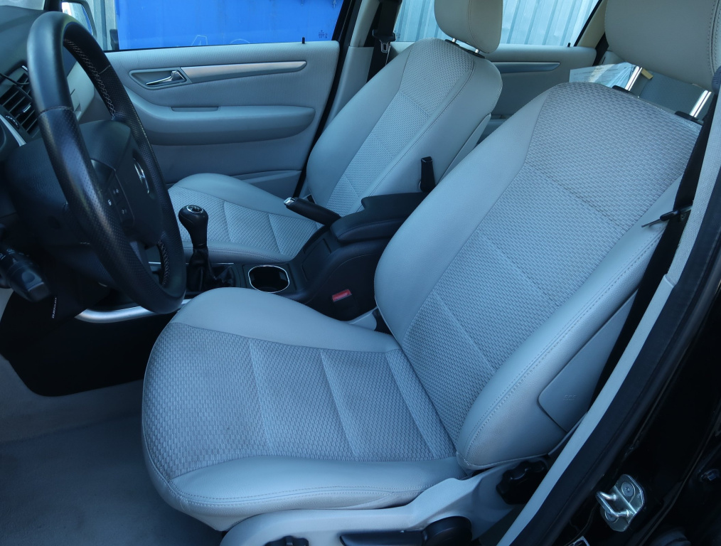 Mercedes-Benz B