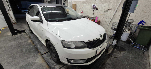 Škoda Rapid Spaceback 2014
