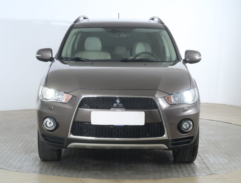 Mitsubishi Outlander, 2012