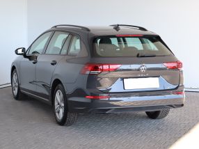 Volkswagen Golf - 2021
