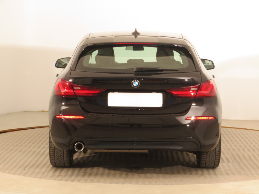 BMW 1, 2021