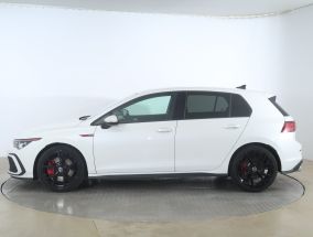 Volkswagen Golf - 2024