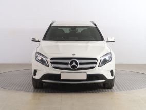 Mercedes-Benz GLA - 2016