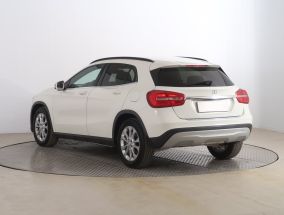 Mercedes-Benz GLA - 2016