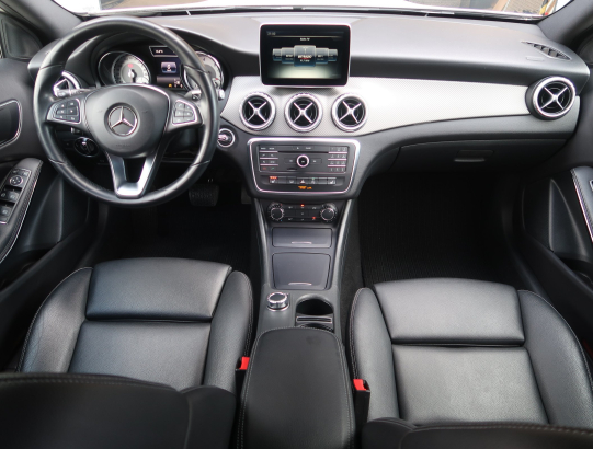 Mercedes-Benz GLA 180 CDI