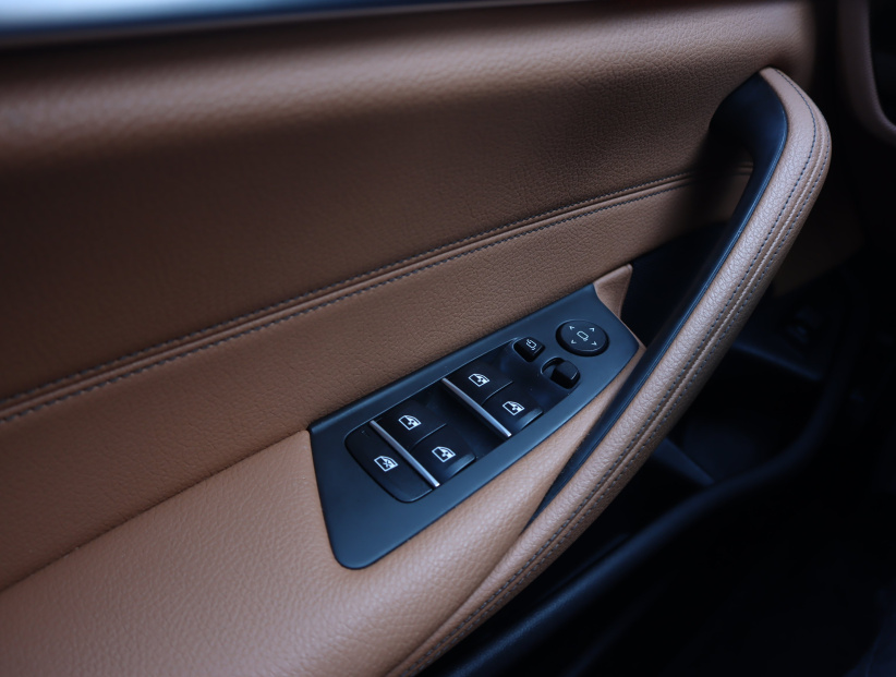 BMW 5, 2018