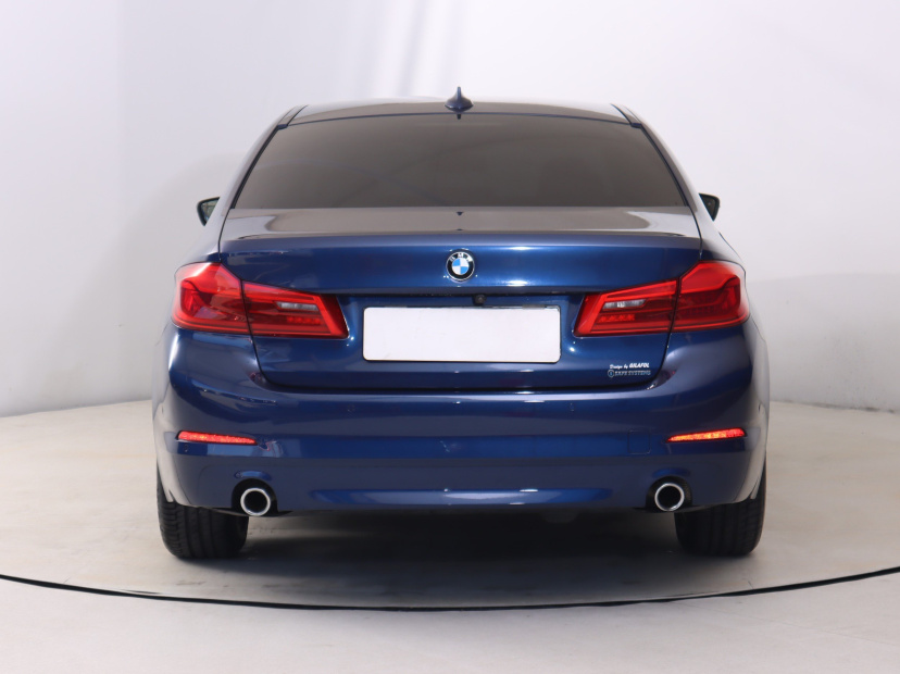 BMW 5, 2018