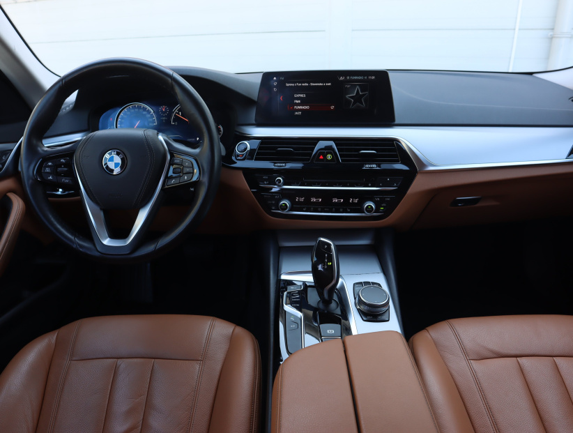 BMW 5, 2018