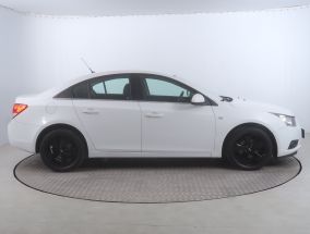 Chevrolet Cruze - 2012