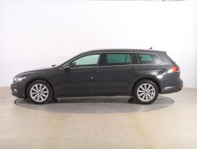 Volkswagen Passat - 2021
