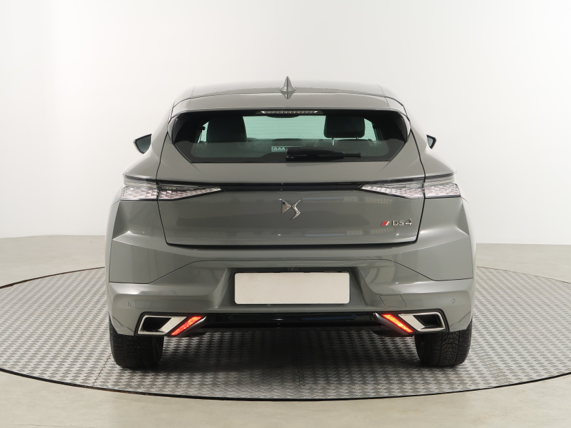 DS 4, 2022