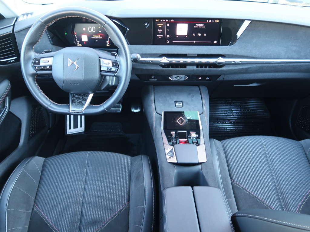DS 4