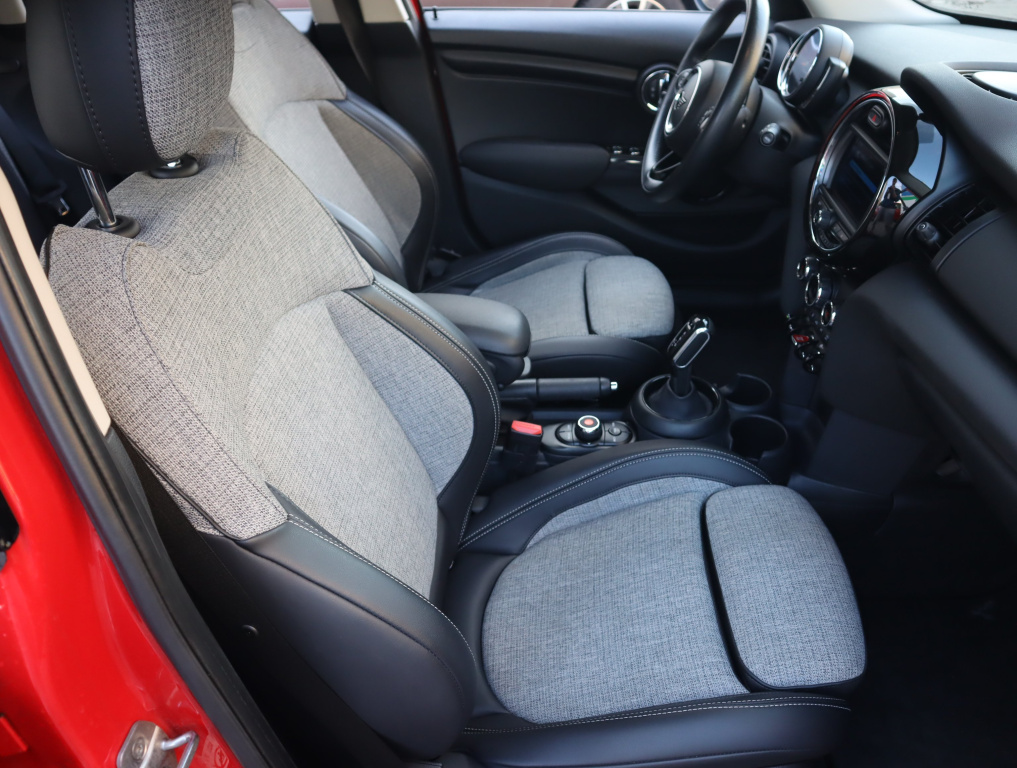 MINI 5-door
