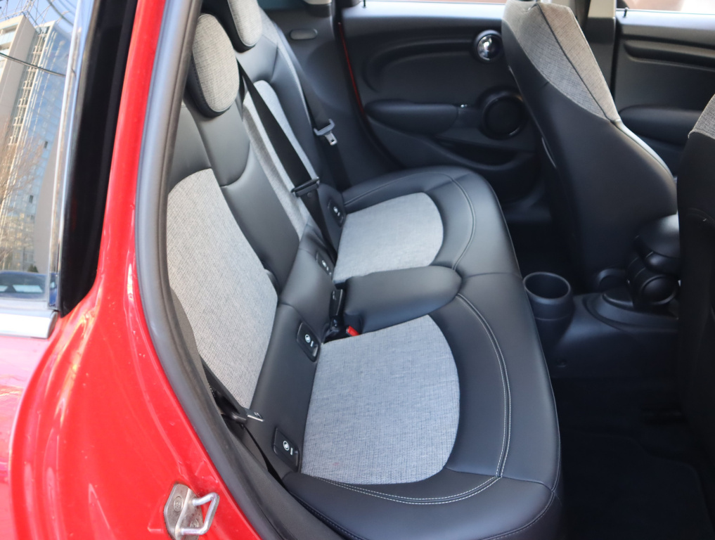 MINI 5-door