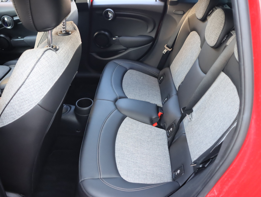 MINI 5-door
