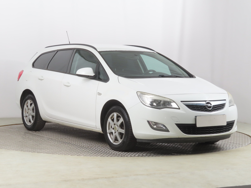 Opel Astra, 2012