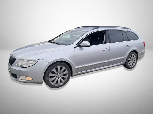 Škoda Superb 2012