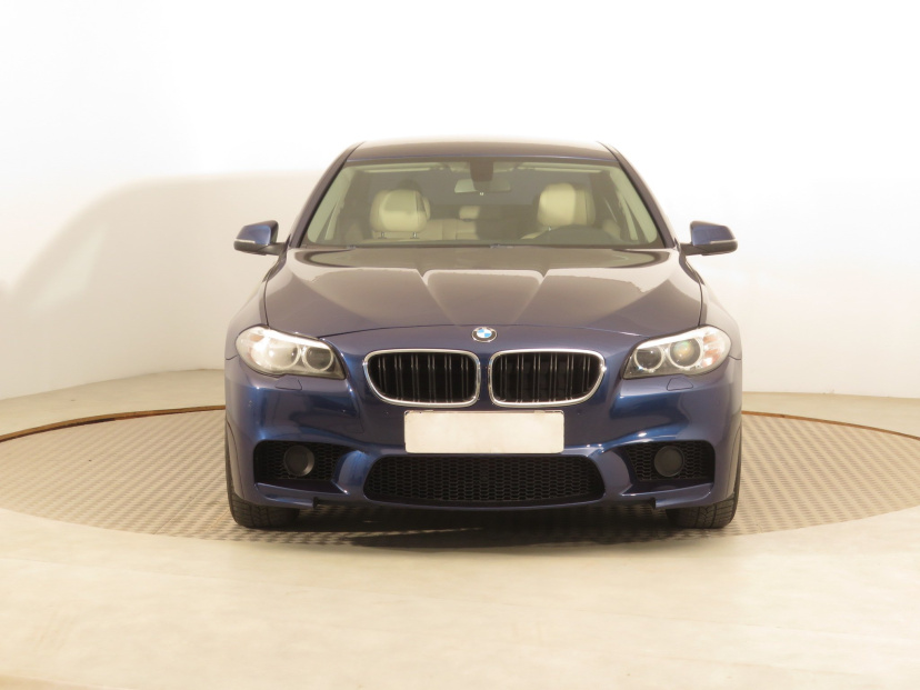 BMW 5, 2015