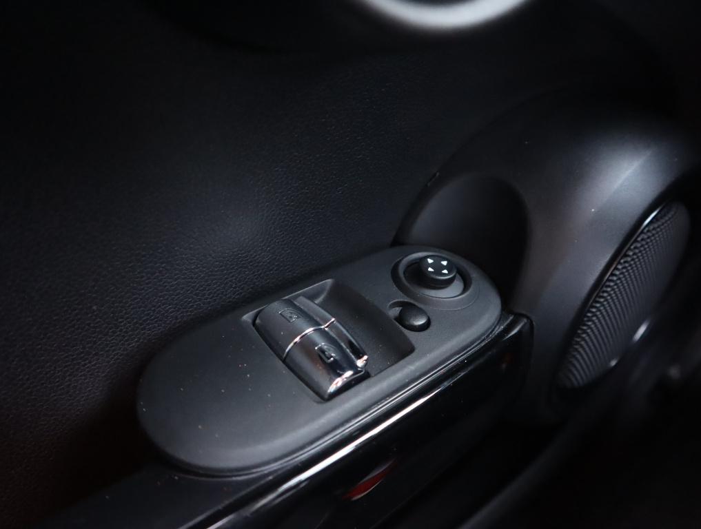 MINI 3-door