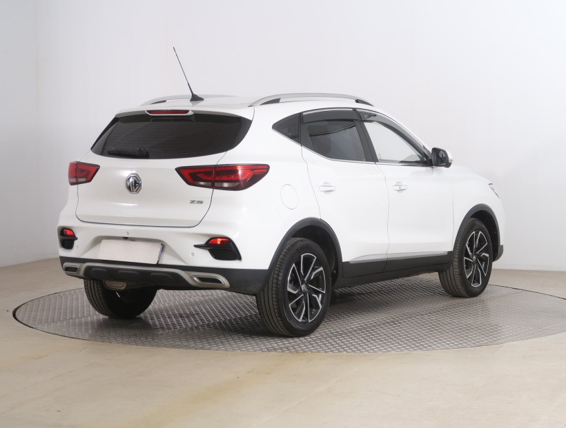 MG ZS SUV, 2022