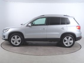 Volkswagen Tiguan - 2012