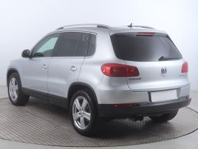 Volkswagen Tiguan - 2012
