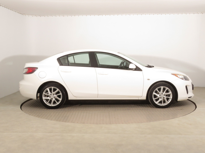 Mazda 3, 2012