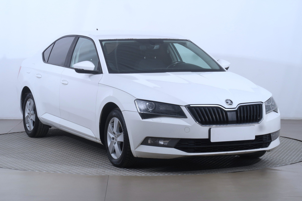 Škoda Superb, 2016