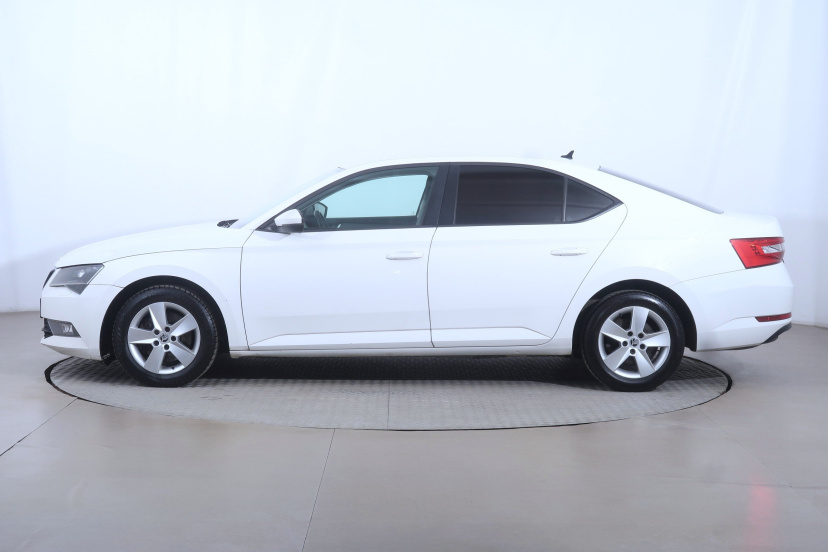 Škoda Superb, 2016
