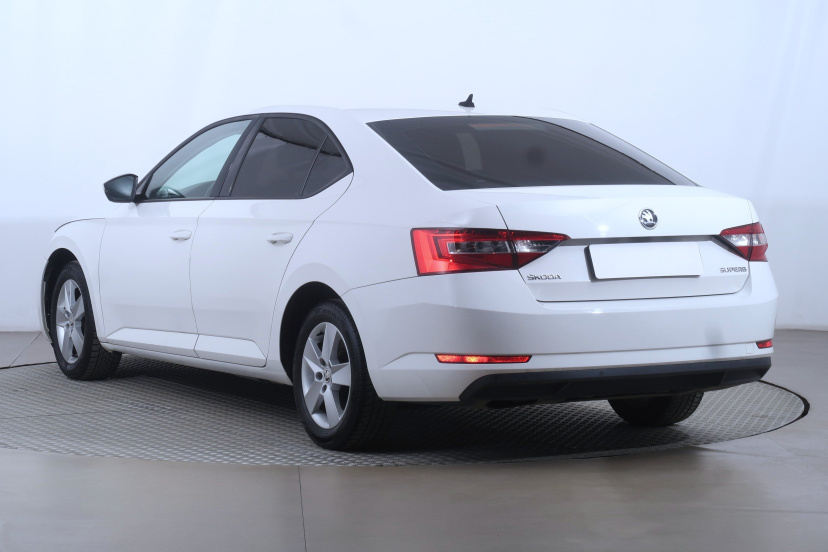 Škoda Superb, 2016