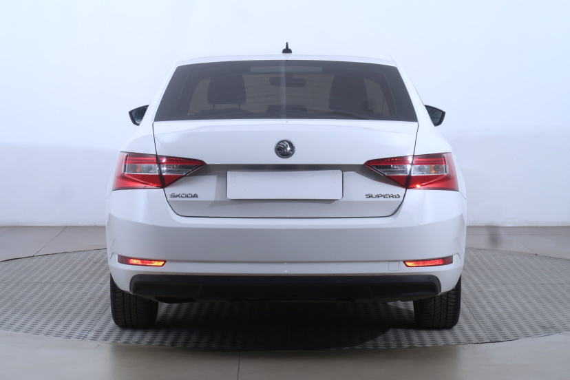 Škoda Superb, 2016