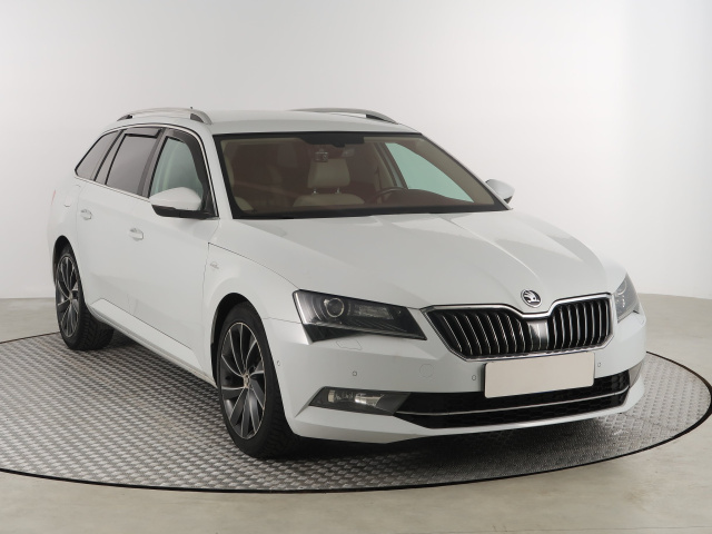 Škoda Superb 2016