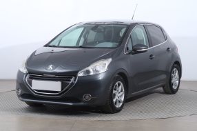 Peugeot 208 - 2012