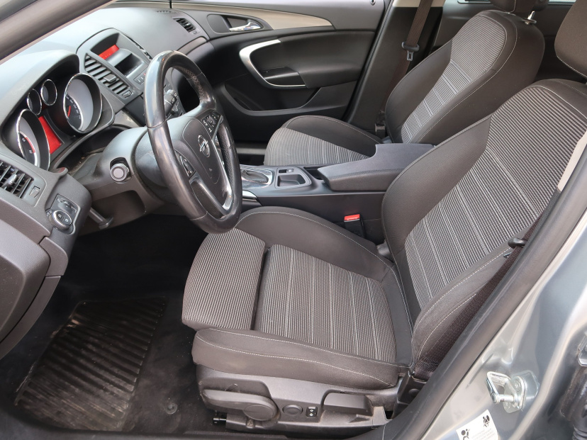 Opel Insignia, 2012